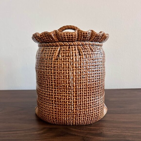 Vintage 1970s Cottagecore Kitsch Novelty Ceramic Cookie Jar MCM Kitchen Decor - Picture 8 of 10